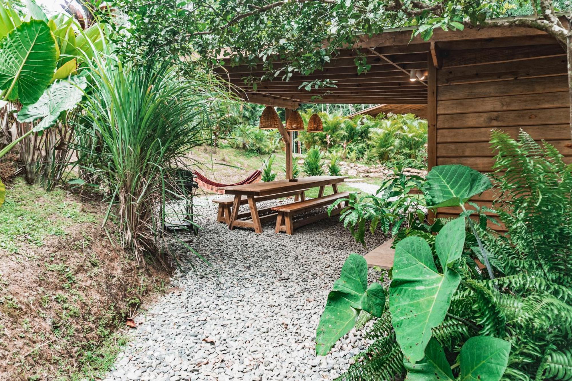 Bocas Garden Lodges Bocas del Toro Exterior photo