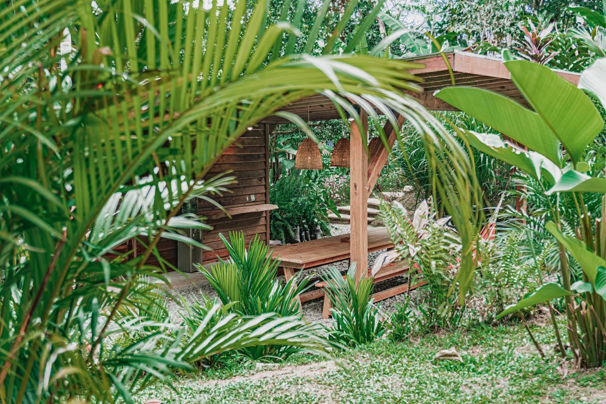 Bocas Garden Lodges Bocas del Toro Exterior photo